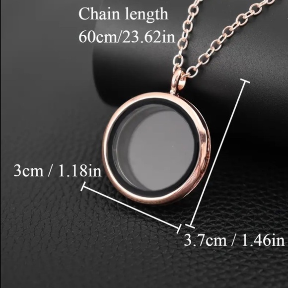 Openable Glass Locket Pendant Necklace - Picture 5 of 6